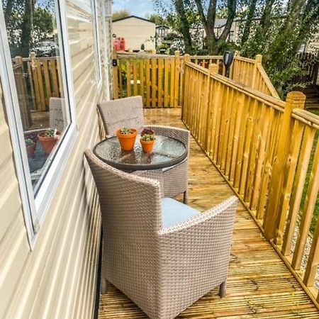 The Hygge Retreat At 7 Lakes Country Park, Lincolnshire Villa Crowle  Exterior photo